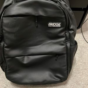 Black weatherproof The ridge backpack